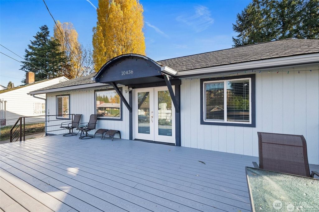 Photo of 10436 11th Avenue SW, Seattle, WA 98146 (MLS # 2417944)