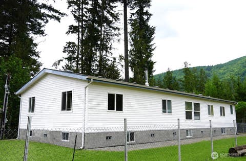 Photo of 8375 Golden Valley Boulevard, Maple Falls, WA 98266 (MLS # 2534699)