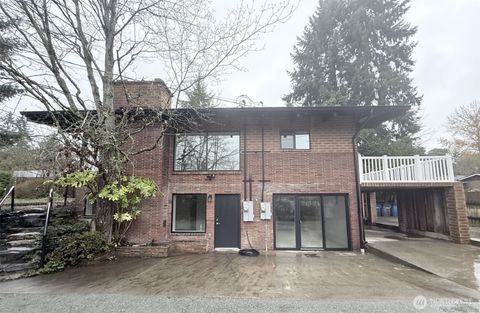 Photo of 13936 4th Avenue SW #A, Burien, WA 98166 (MLS # 2461188)