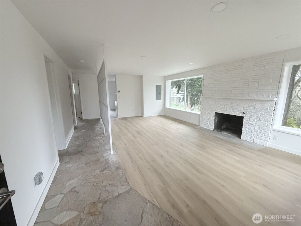 Photo of 13936 4th Avenue SW #A, Burien, WA 98166 (MLS # 2461188)