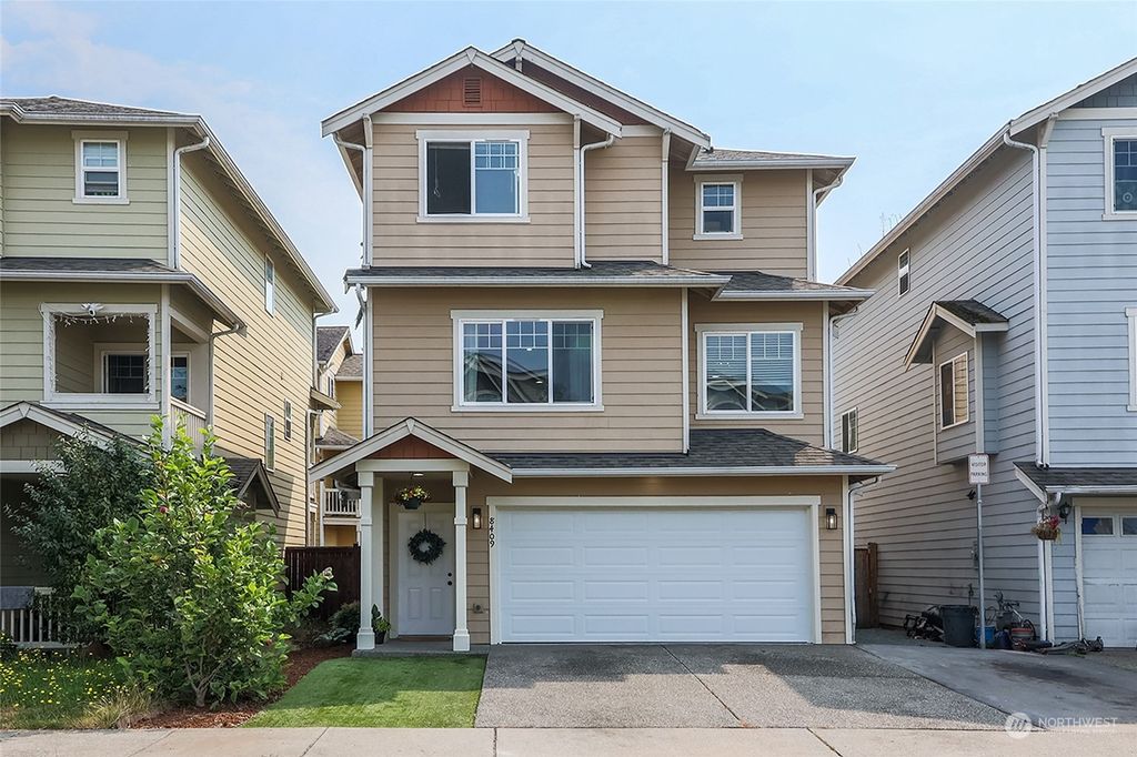 Photo of 8409 41st Drive NE, Marysville, WA 98270 (MLS # 2272317)