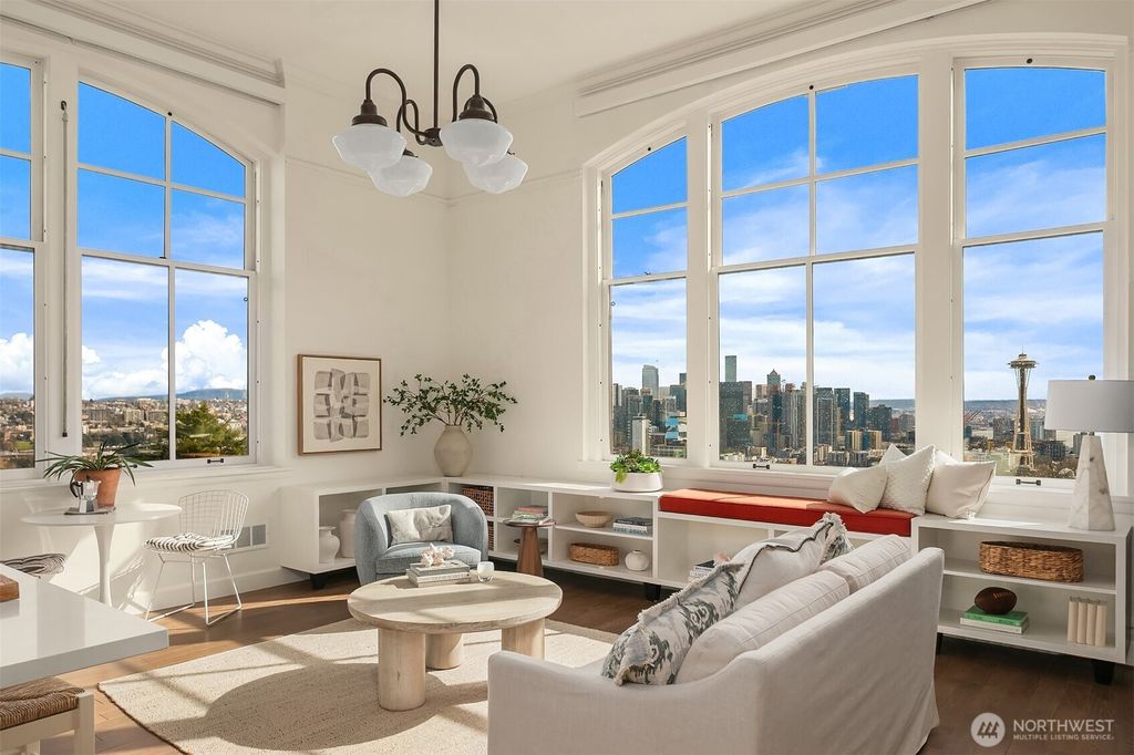 Photo of 201 Galer Street #528, Seattle, WA 98109 (MLS # 2341694)