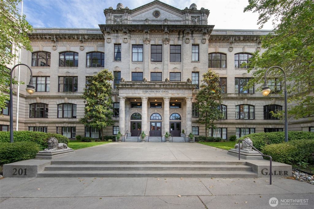 Photo of 201 Galer Street #528, Seattle, WA 98109 (MLS # 2341694)
