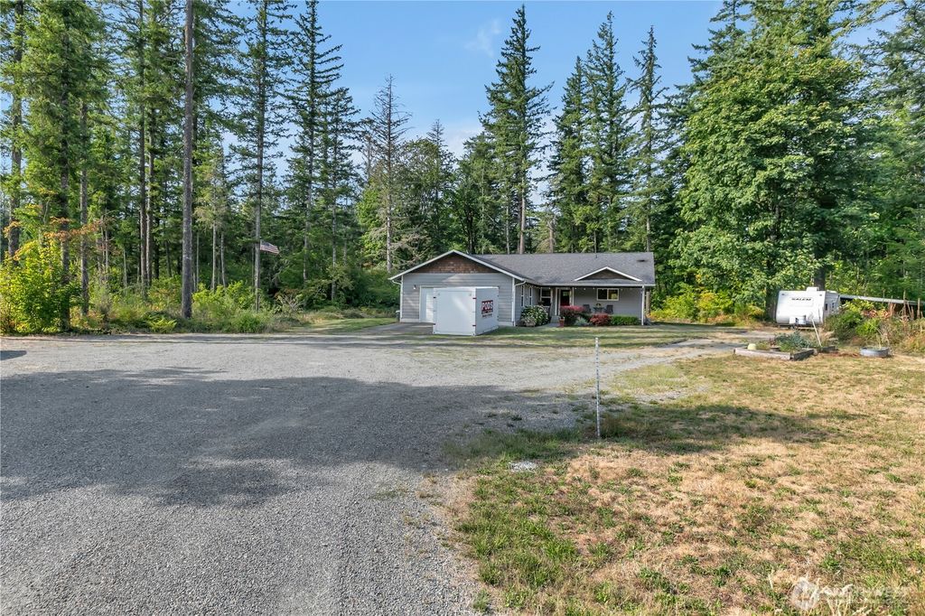 Photo of 30766 Cumberland Kanaskat Road SE, Ravensdale, WA 98051 (MLS # 2425403)