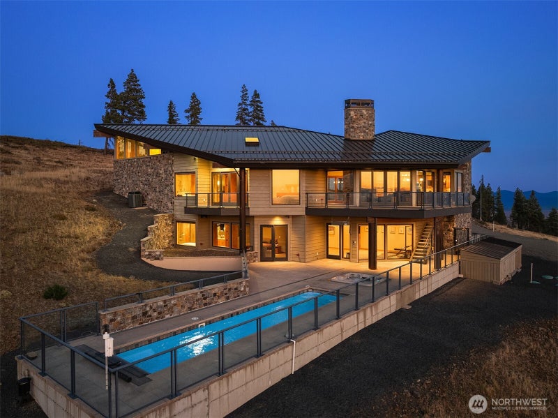 3653 Hart Road