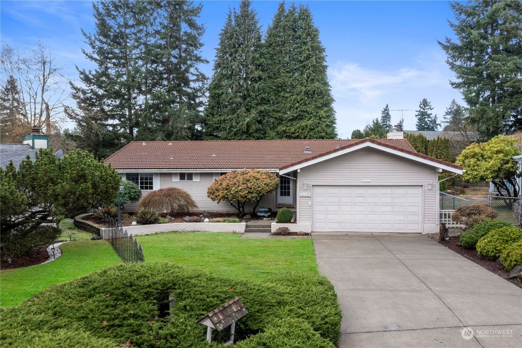 Photo of 4903 S 290th Place, Auburn, WA 98001 (MLS # 2195060)