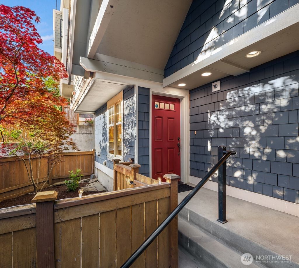 Photo of 3670 Dayton Avenue N #B, Seattle, WA 98103 (MLS # 2538625)