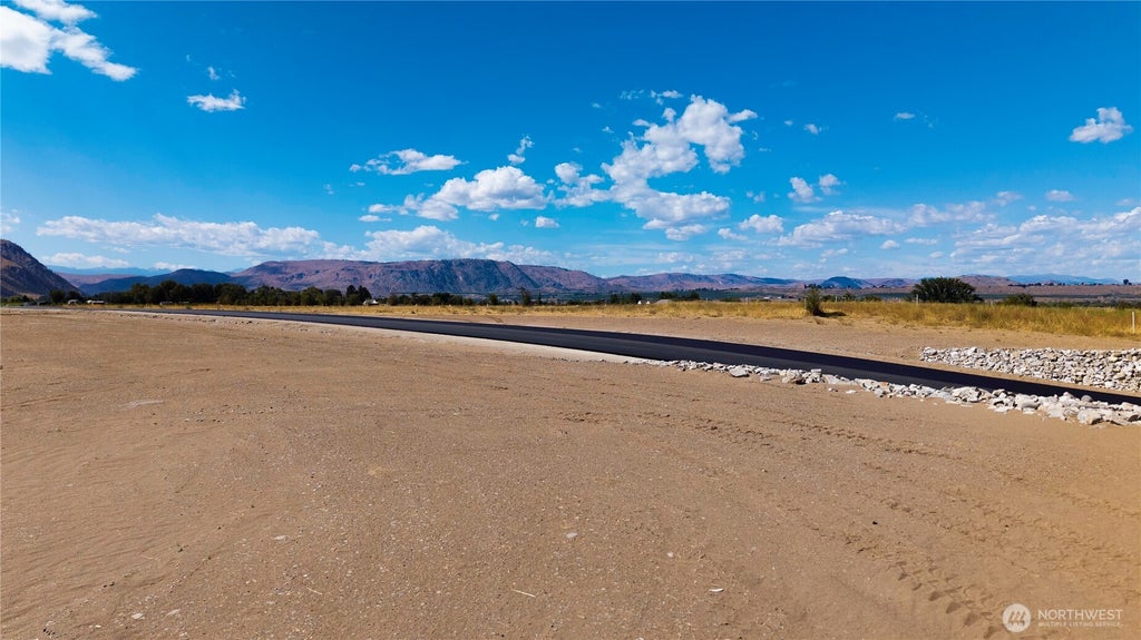 Photo of 6 Solitude Lane Ln, Brewster, WA 98812 (MLS # 2586228)