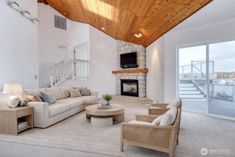 1648 Harbor Seal Drive