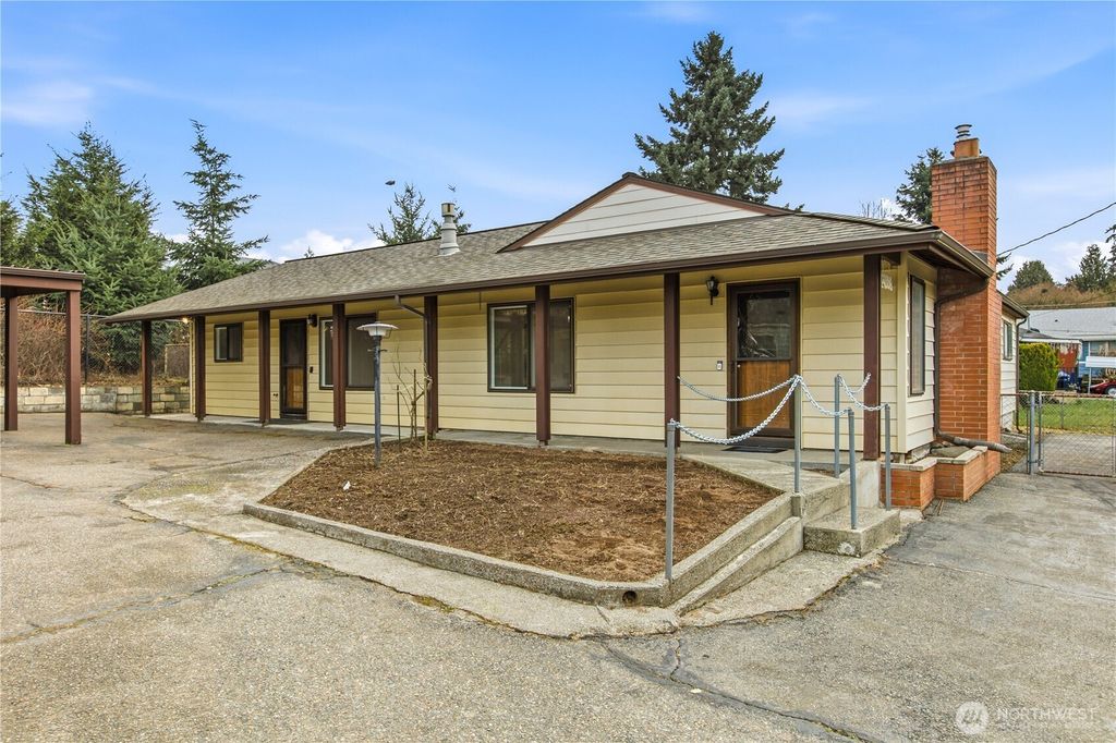 Photo of 14008 24th Avenue S, SeaTac, WA 98168 (MLS # 2471965)