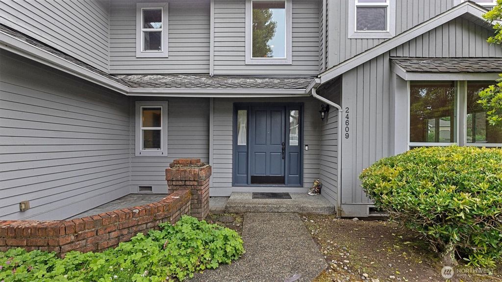 Photo of 24609 SE 45th Way, Issaquah, WA 98029 (MLS # 2493285)