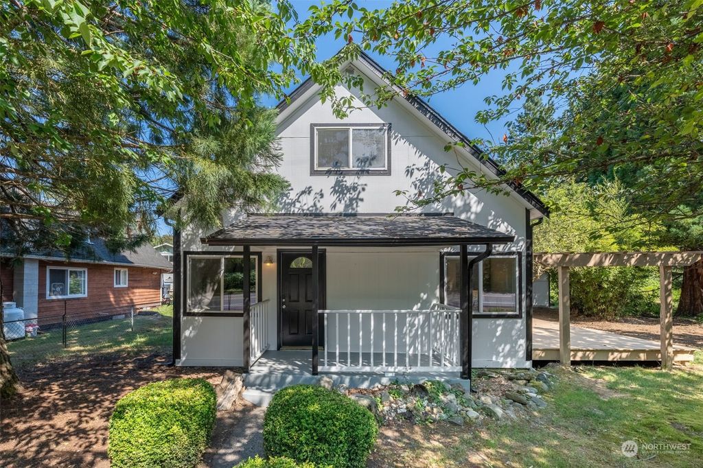 Photo of 26734 SE Ravensdale Way, Ravensdale, WA 98051 (MLS # 2272309)