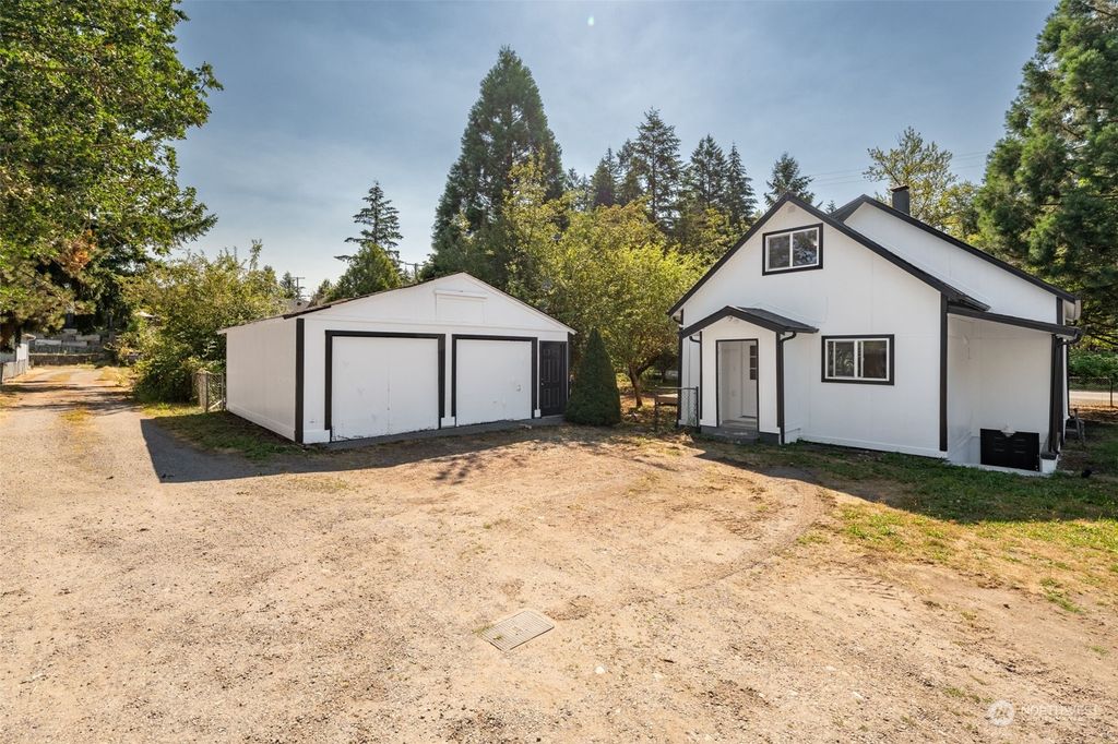 Photo of 26734 SE Ravensdale Way, Ravensdale, WA 98051 (MLS # 2272309)