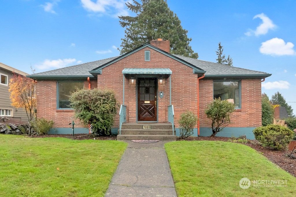 Photo of 7020 Seward Park Avenue S, Seattle, WA 98118 (MLS # 2177496)