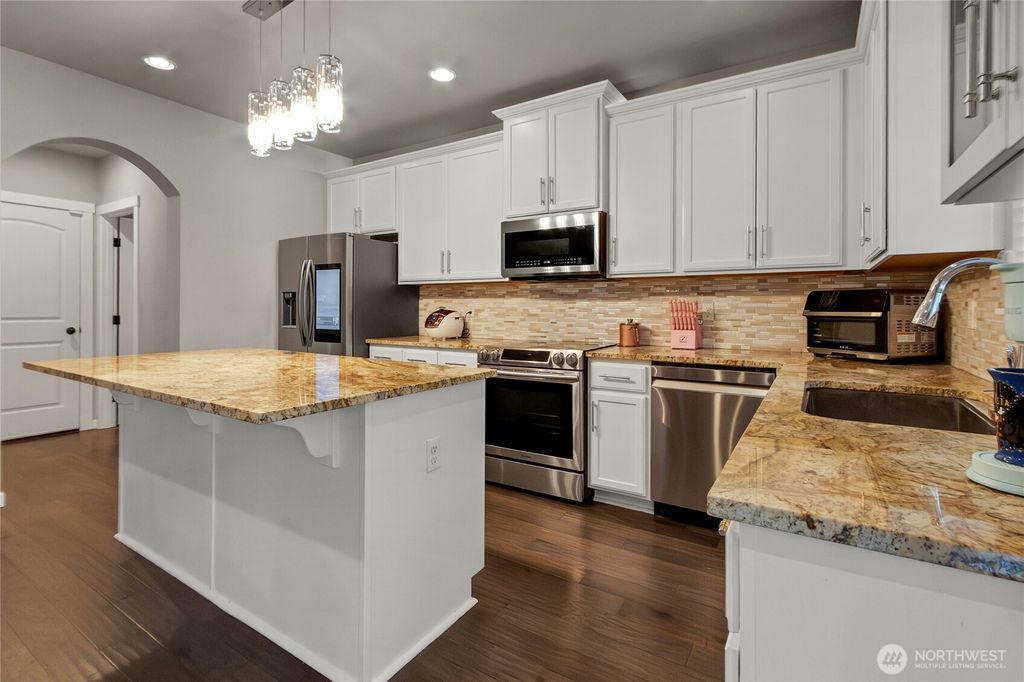 Photo of 24212 114th Place SE, Kent, WA 98030 (MLS # 2515073)