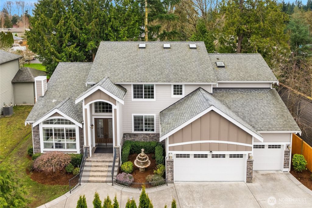 Photo of 10719 121st Place NE, Kirkland, WA 98033 (MLS # 2497357)