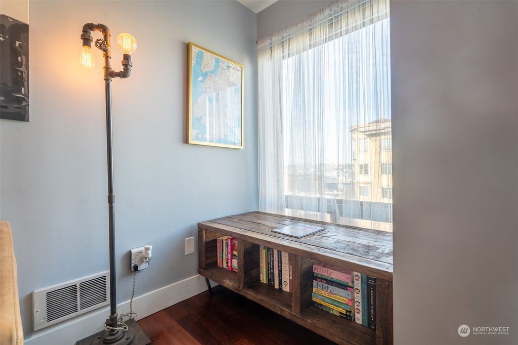 Photo of 711 E Denny Way #401, Seattle, WA 98122 (MLS # 2323385)