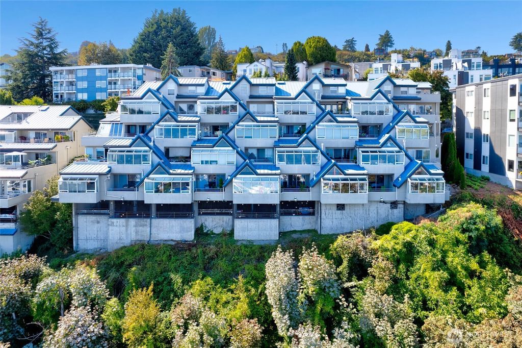 Photo of 2420 8th Avenue N #102, Seattle, WA 98109 (MLS # 2436478)