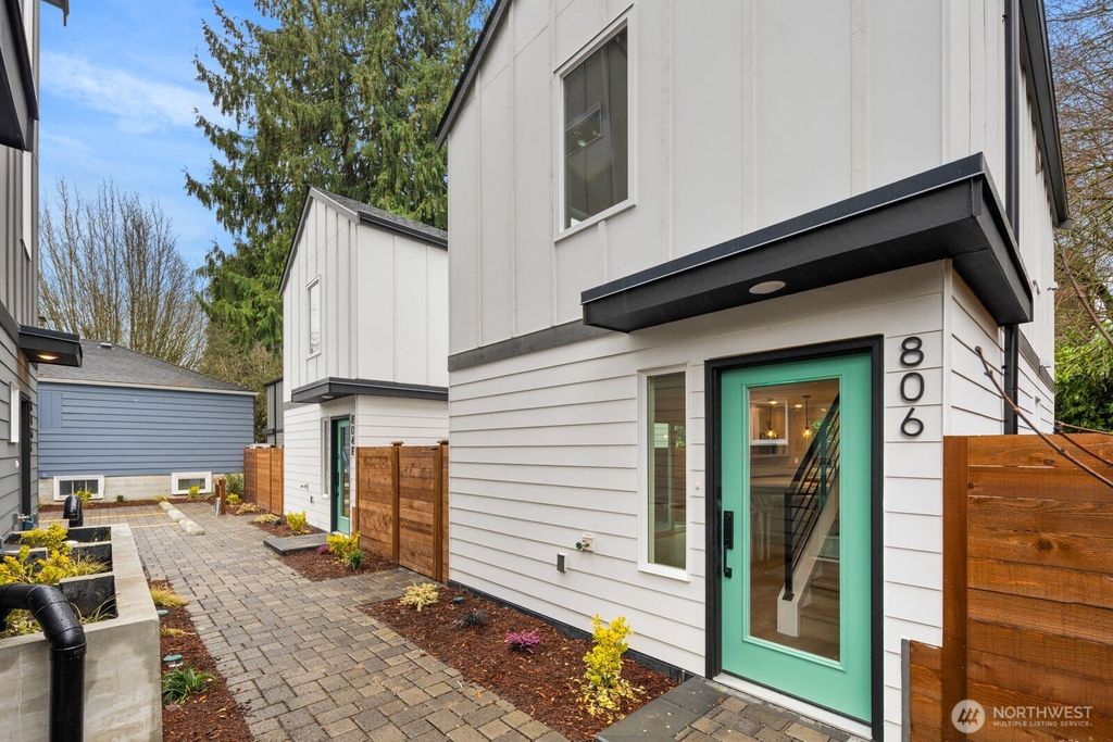 Photo of 806 S Rose Street, Seattle, WA 98108 (MLS # 2502523)