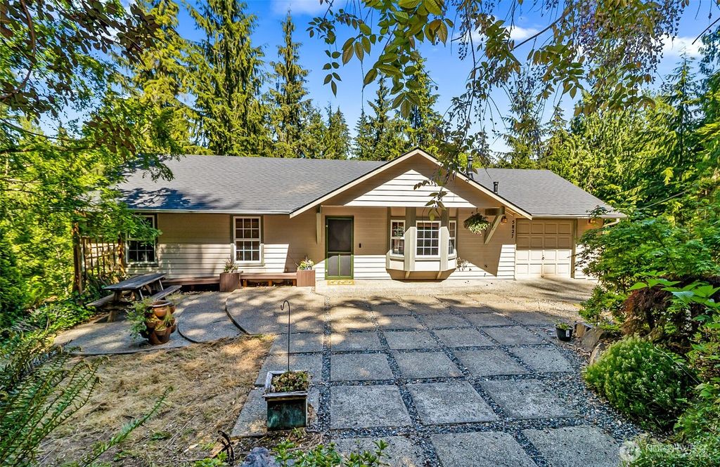 Photo of 5827 176th Drive SE, Snohomish, WA 98290 (MLS # 2528881)