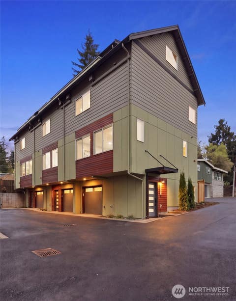 Photo of 14608 Corliss Avenue N #B, Shoreline, WA 98133 (MLS # 2508090)