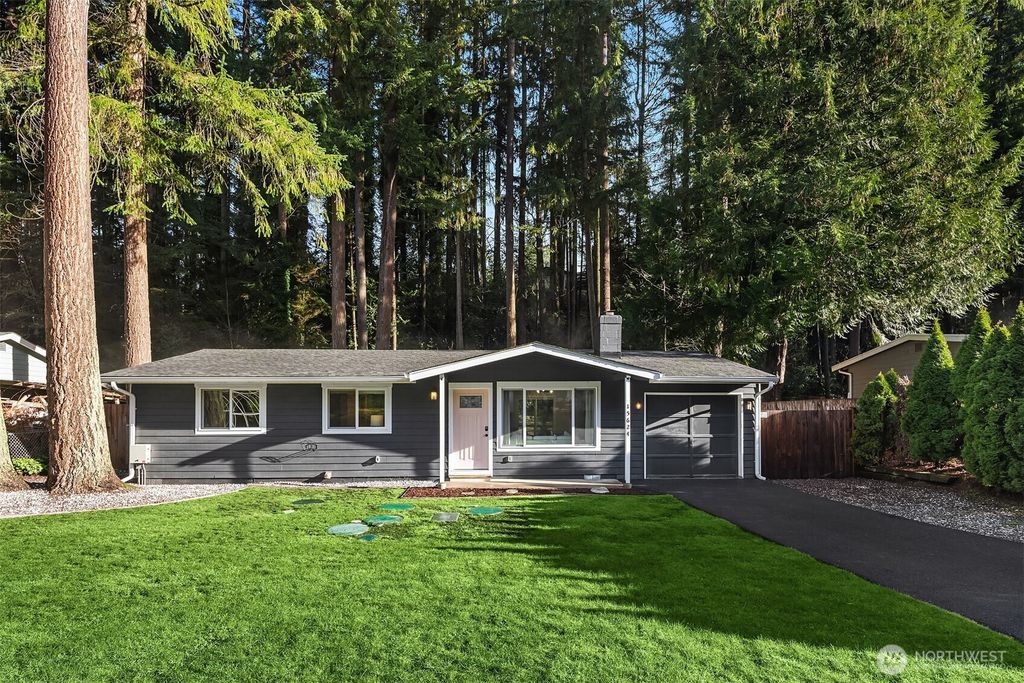Photo of 15624 173rd Avenue NE, Woodinville, WA 98072 (MLS # 2467687)