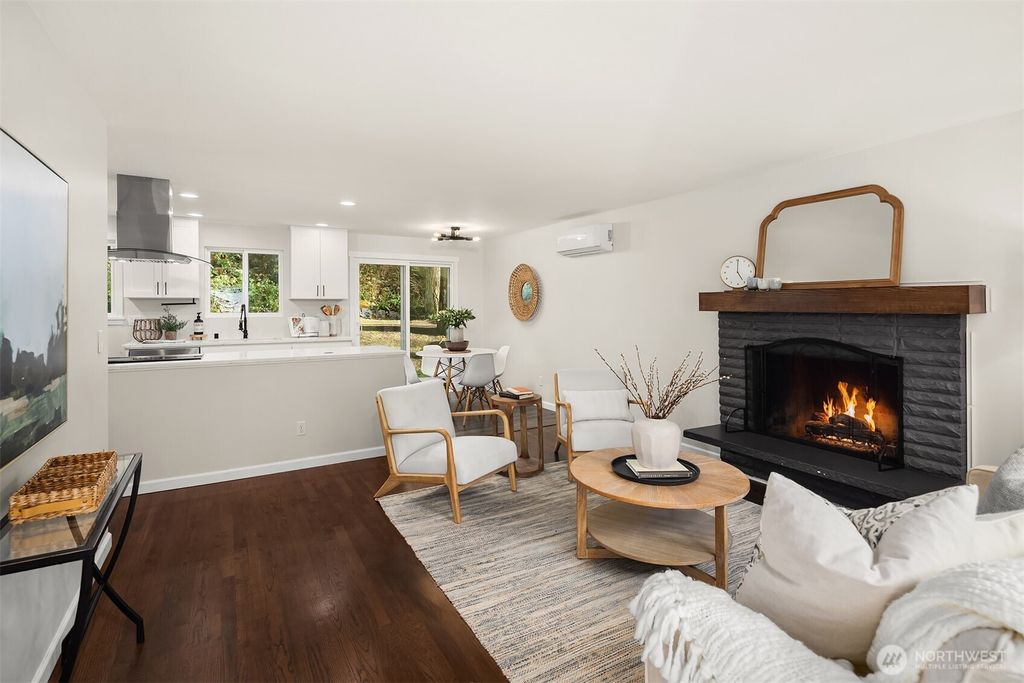 Photo of 15624 173rd Avenue NE, Woodinville, WA 98072 (MLS # 2467687)