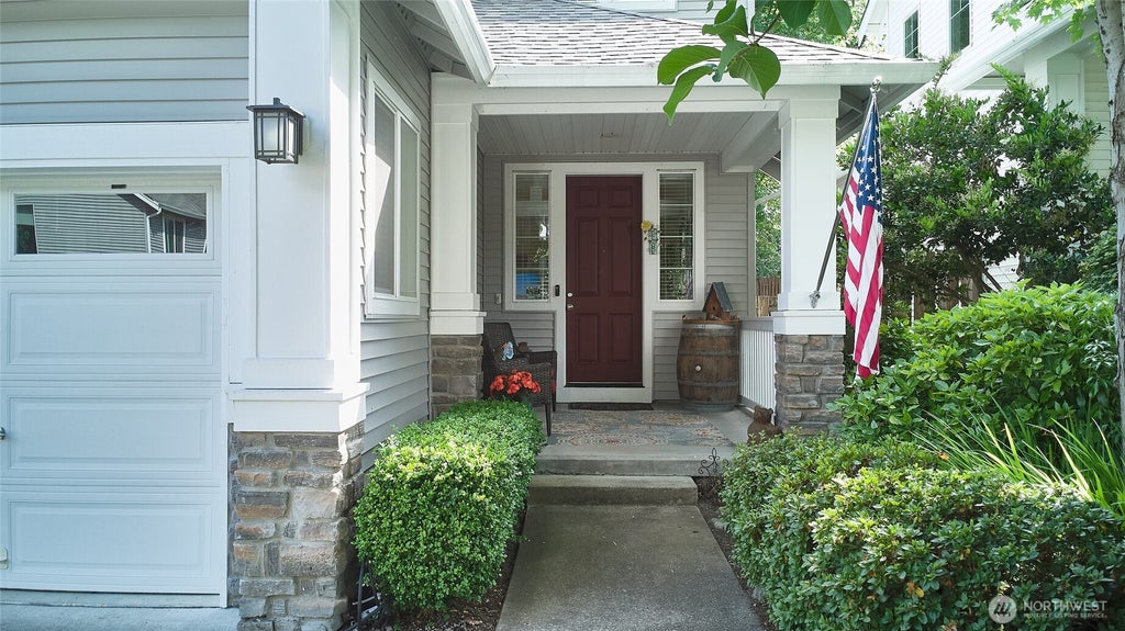 Photo of 28091 Maple Ridge Way SE, Maple Valley, WA 98032 (MLS # 2558933)