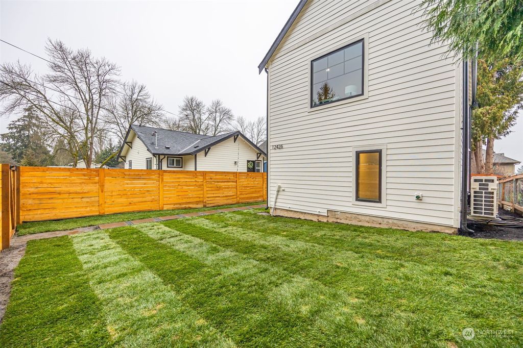 Photo of 12426 17th Avenue NE, Seattle, WA 98125 (MLS # 2037540)