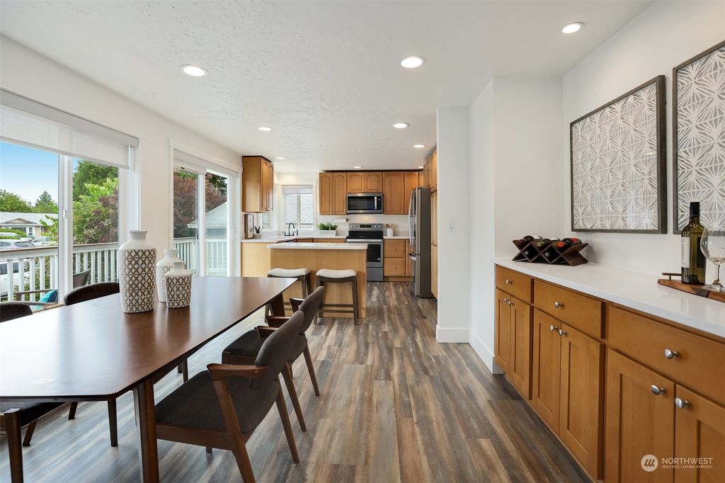 Photo of 4114 NE 22nd Place, Renton, WA 98059 (MLS # 2265353)
