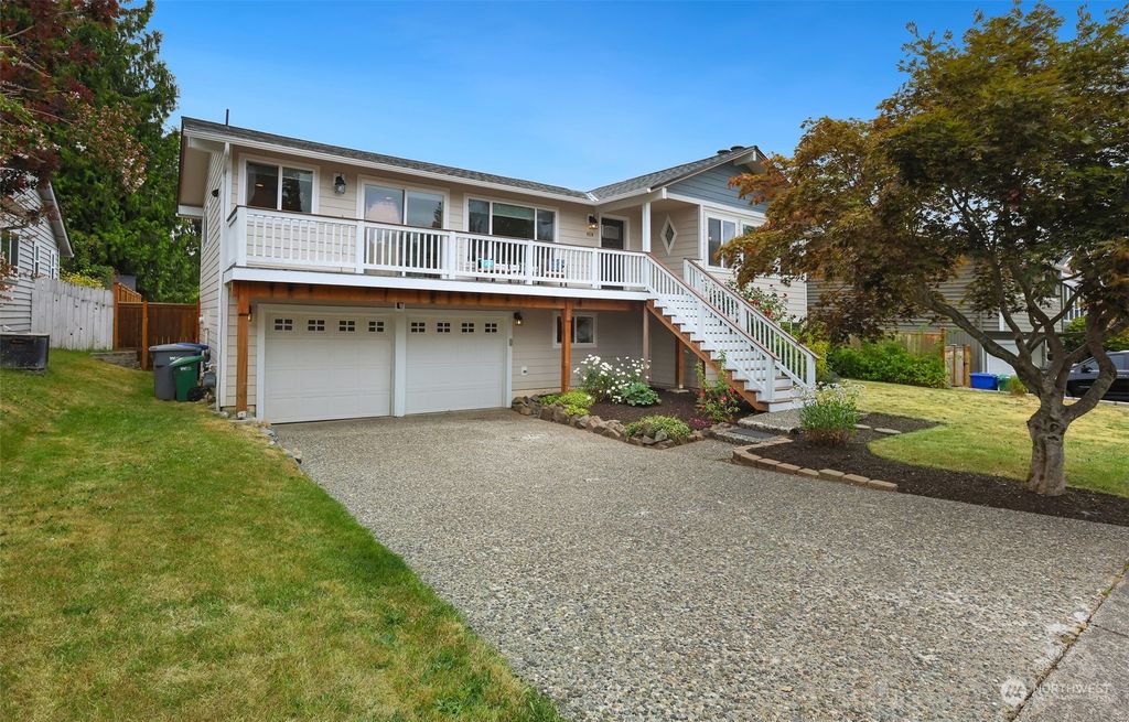 Photo of 4114 NE 22nd Place, Renton, WA 98059 (MLS # 2265353)
