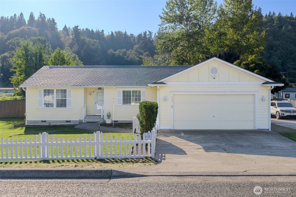 Photo of 559 Algona Boulevard N, Algona, WA 98001 (MLS # 2584783)