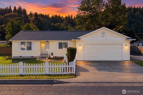 Photo of 559 Algona Boulevard N, Algona, WA 98001 (MLS # 2584783)