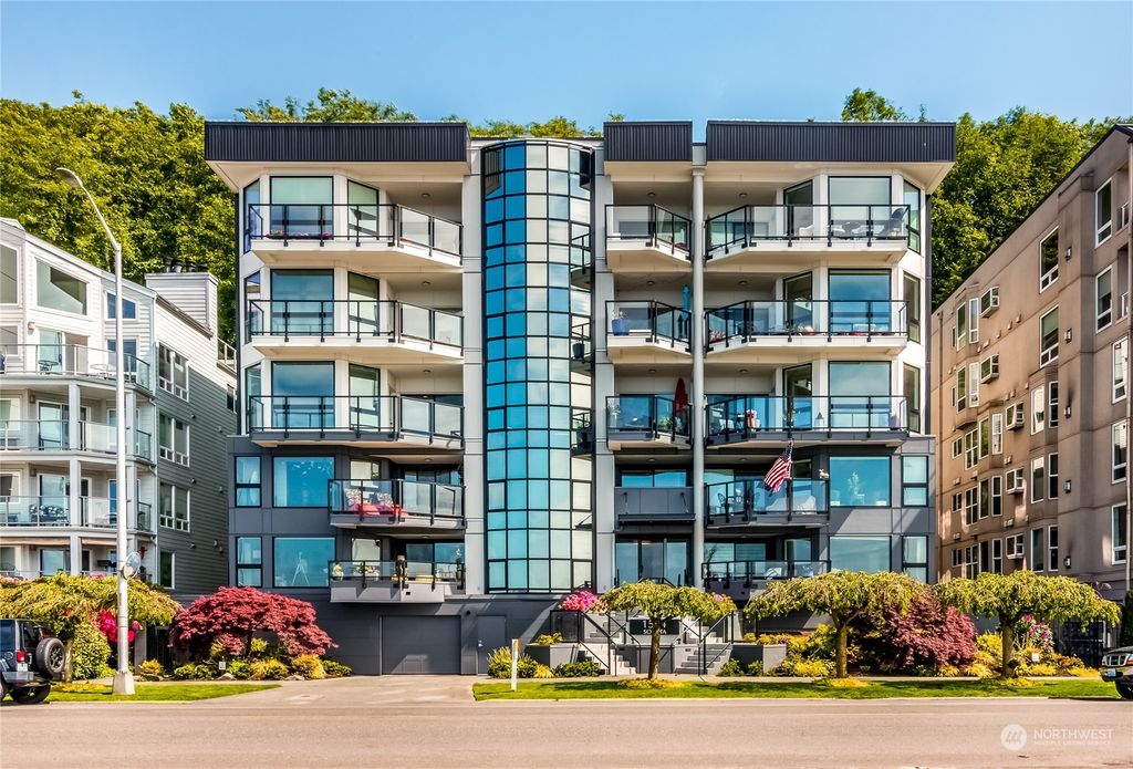 Photo of 1534 Alki Avenue SW #302, Seattle, WA 98116 (MLS # 2241609)