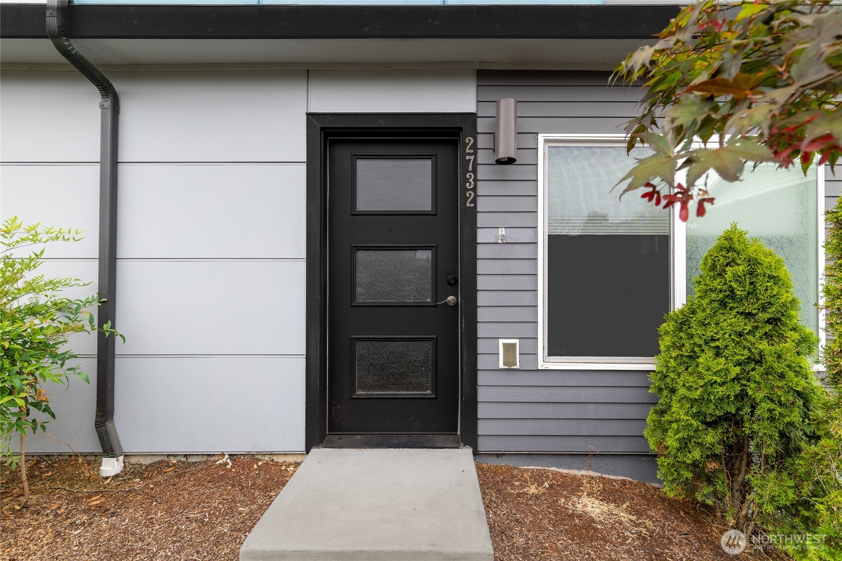 2732 S Andover Street