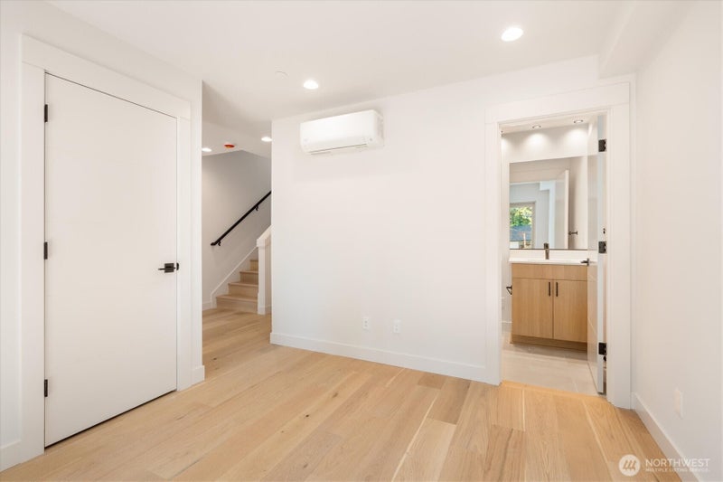 18032 Sunnyside Avenue N