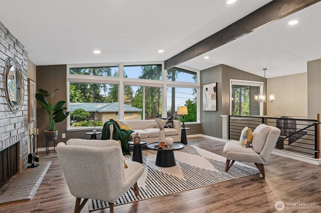 Photo of 16217 SE 42nd Place, Bellevue, WA 98006 (MLS # 2584520)