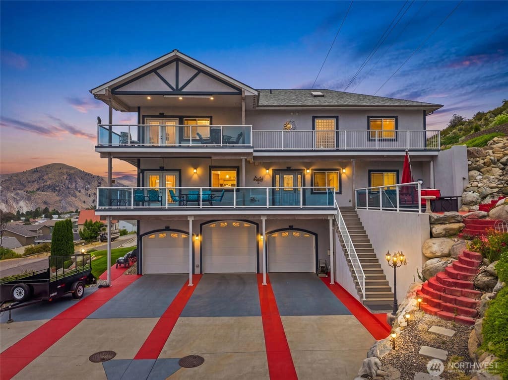 Photo of 380 Entiat Place, Orondo, WA 98843 (MLS # 2547294)