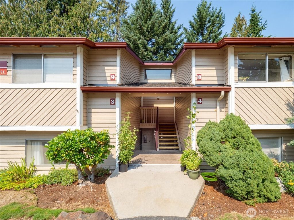 Photo of 17515 149th Avenue SE #E3, Renton, WA 98058 (MLS # 2429775)