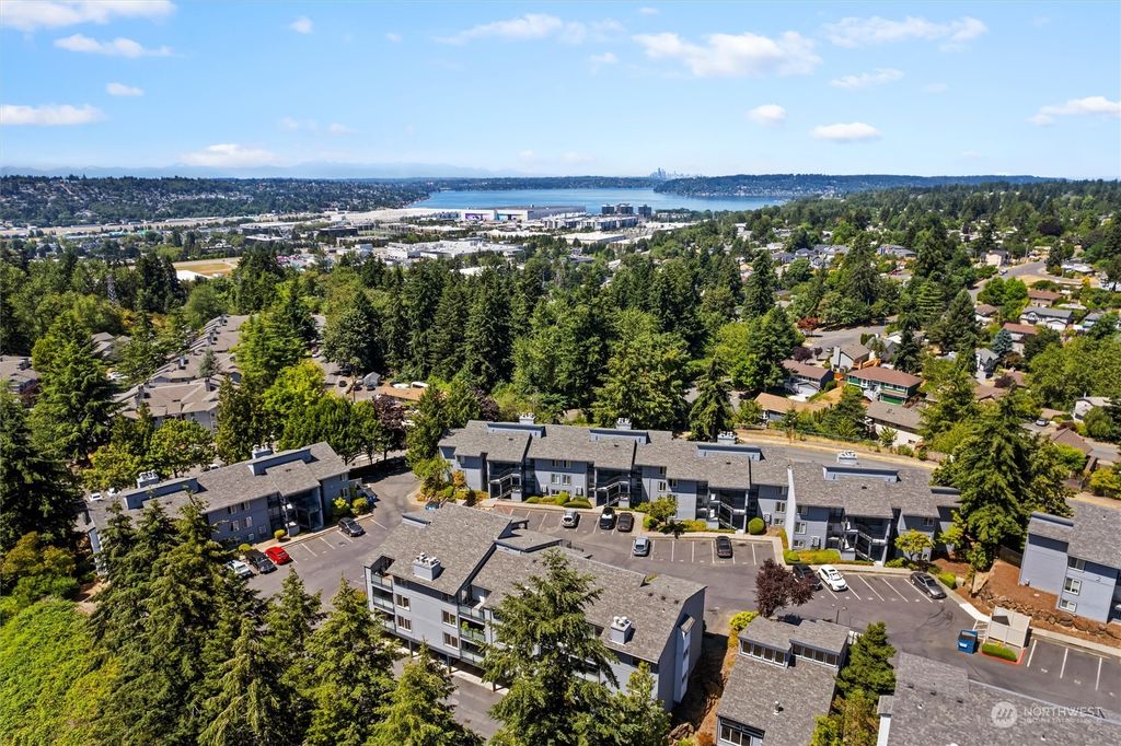 Photo of 2515 NE 4th Street #521, Renton, WA 98056 (MLS # 2265389)