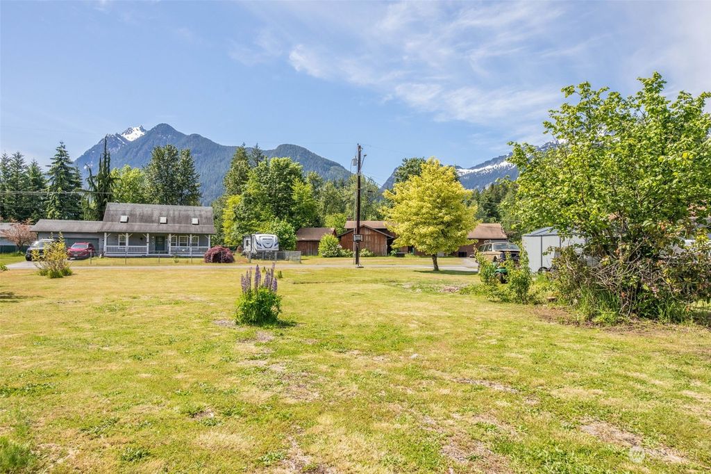 Photo of 1 xxxLot17 Cascade St Ln, Darrington, WA 98241 (MLS # 2248337)