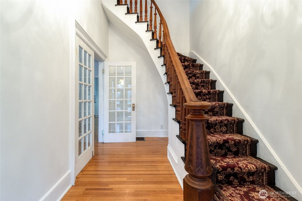 Photo of 229 Newell Street, Walla Walla, WA 99362 (MLS # 2471280)