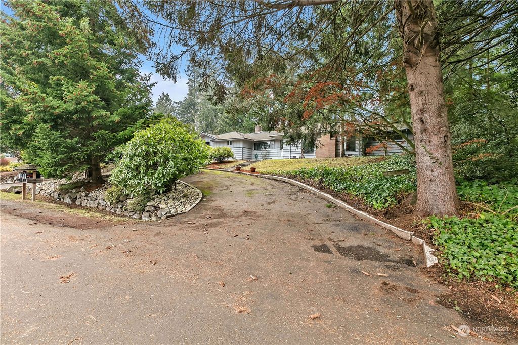 Photo of 20236 2nd Avenue S, Des Moines, WA 98198 (MLS # 2323649)