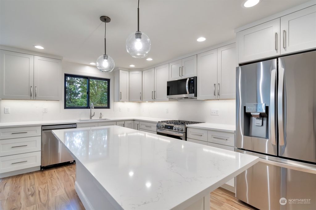Photo of 575 Mount Fury Circle SW, Issaquah, WA 98027 (MLS # 2160108)