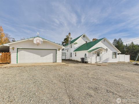 Photo of 124 W 9th St, Republic, WA 99166 (MLS # 2447059)