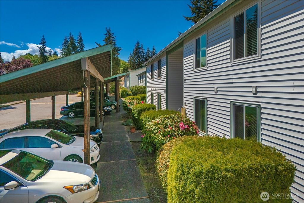 Photo of 1726 SW 318th Pl Pl #40d, Federal Way, WA 98023 (MLS # 2368146)