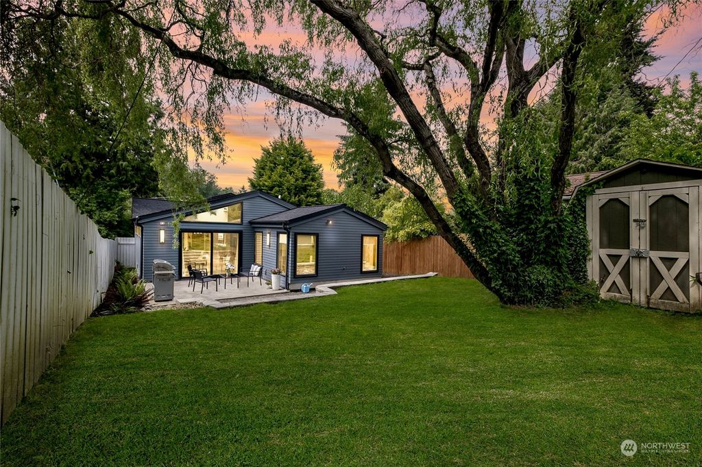 Photo of 5632 25th Avenue SW, Seattle, WA 98106 (MLS # 2244191)