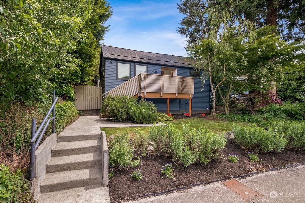 Photo of 5632 25th Avenue SW, Seattle, WA 98106 (MLS # 2244191)