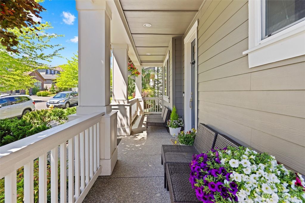 Photo of 9306 Nye Avenue SE, Snoqualmie, WA 98065 (MLS # 2530788)