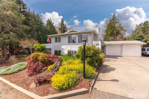 Photo of 910 N Jennifer Lane, East Wenatchee, WA 98802 (MLS # 2505188)